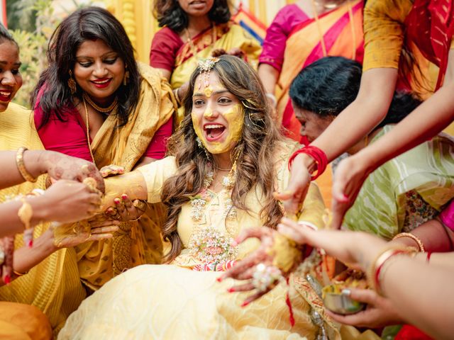 Ipsita and Anik's wedding in North 24 Parganas, West Bengal 11