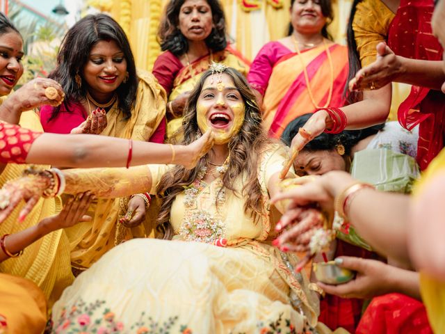 Ipsita and Anik's wedding in North 24 Parganas, West Bengal 12