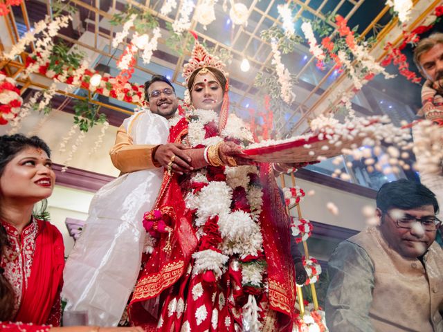 Ipsita and Anik's wedding in North 24 Parganas, West Bengal 22
