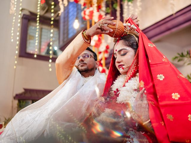 Ipsita and Anik's wedding in North 24 Parganas, West Bengal 24