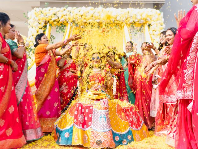 Jyoti and Kunal's wedding in Kolkata, West Bengal 13