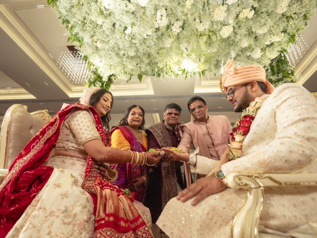 Meet and Prachi&apos;s wedding in Ahmedabad, Gujarat 44