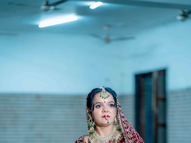 Barkha and Bhupender's wedding in Faridabad, Delhi NCR 15