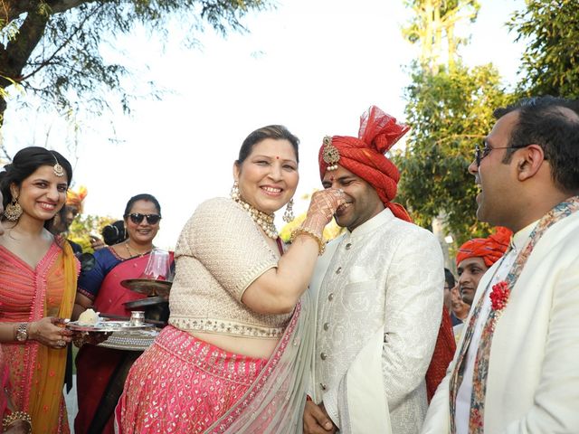 Sweta and Vaibav&apos;s wedding in Lucknow, Uttar Pradesh 60