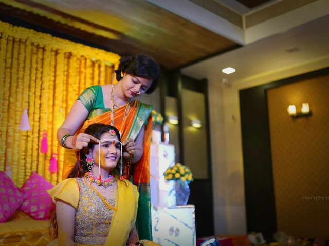 Akshay and Mayuri&apos;s wedding in Dhule, Maharashtra 29