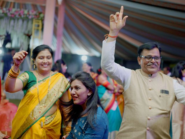Akshay and Mayuri&apos;s wedding in Dhule, Maharashtra 64