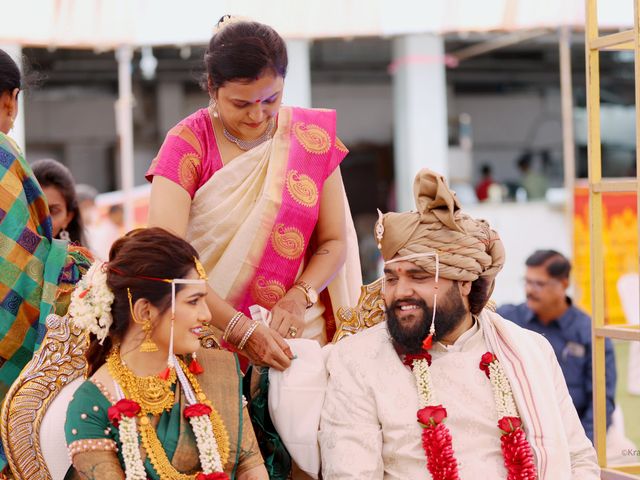 Akshay and Mayuri&apos;s wedding in Dhule, Maharashtra 93