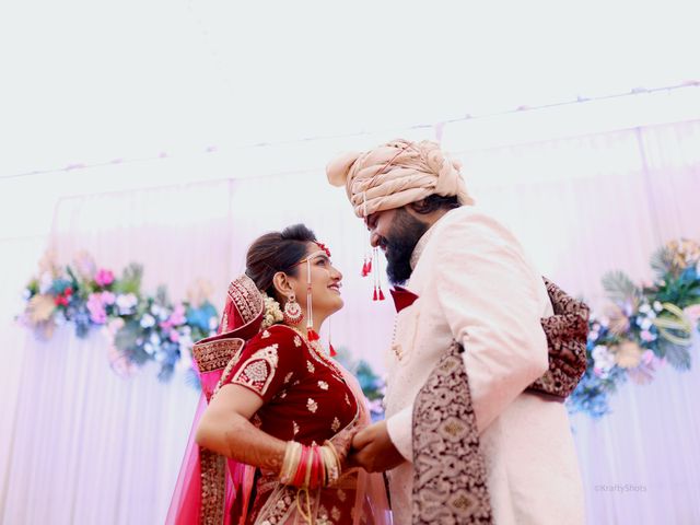 Akshay and Mayuri&apos;s wedding in Dhule, Maharashtra 142