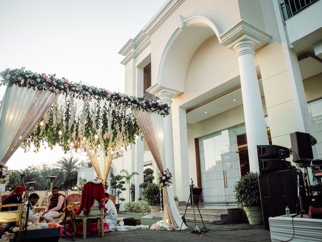 Shruti and Ashutosh's wedding in Gurgaon, Delhi NCR 37