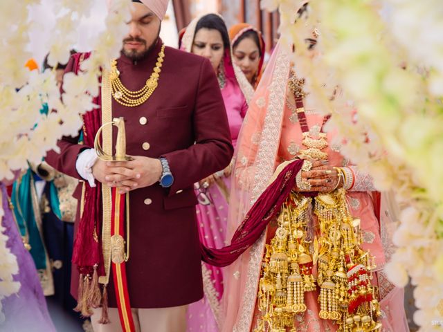 Diksha and Manmeet&apos;s wedding in Karnal, Haryana 48