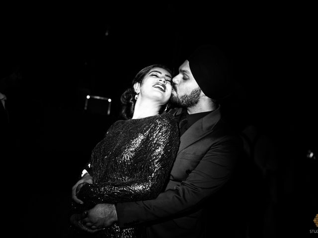 Diksha and Manmeet&apos;s wedding in Karnal, Haryana 96