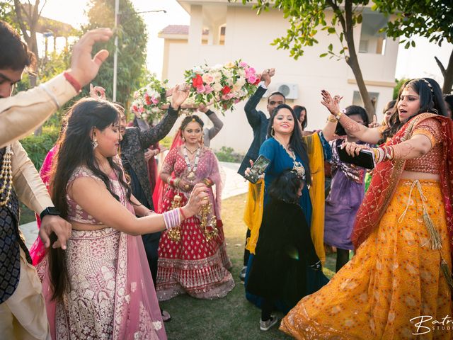 Tripti and Vaibhav&apos;s wedding in Nainital, Uttarakhand 329