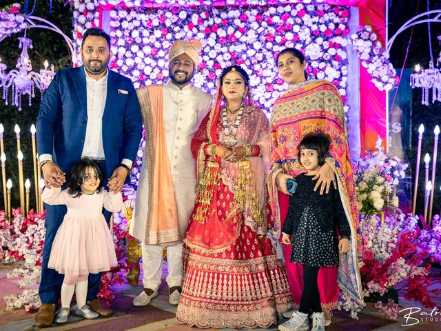 Tripti and Vaibhav&apos;s wedding in Nainital, Uttarakhand 571