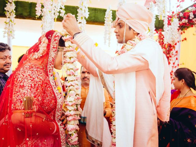 Aishwarya and Tejas&apos;s wedding in Mumbai, Maharashtra 71