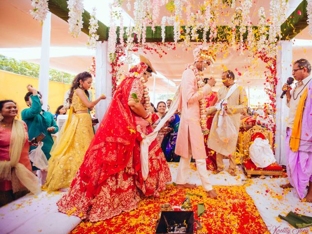 Aishwarya and Tejas&apos;s wedding in Mumbai, Maharashtra 73