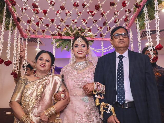 Rashi and Chetan&apos;s wedding in Allahabad, Uttar Pradesh 13