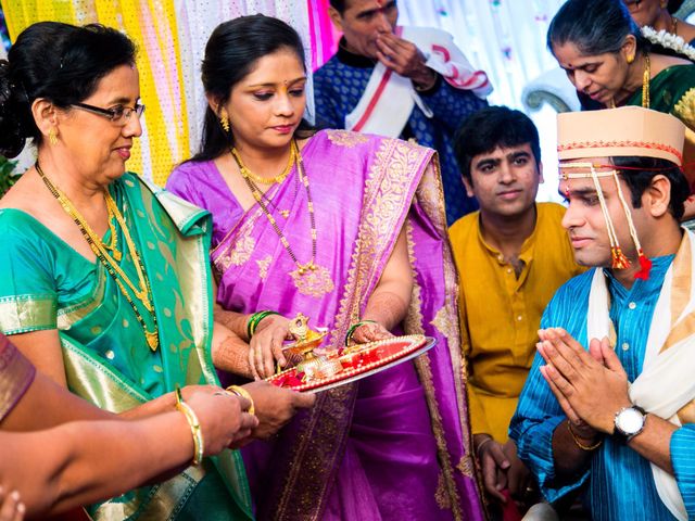 Rucha and Rahul&apos;s wedding in Mumbai, Maharashtra 35