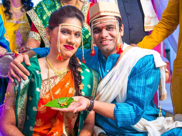Rucha and Rahul&apos;s wedding in Mumbai, Maharashtra 40