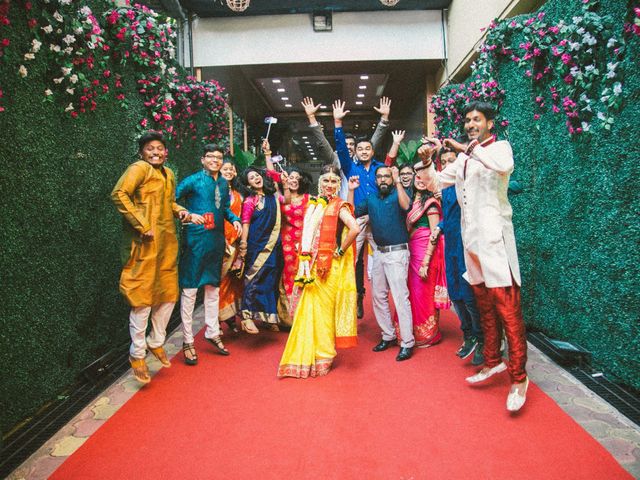 Rucha and Rahul&apos;s wedding in Mumbai, Maharashtra 52