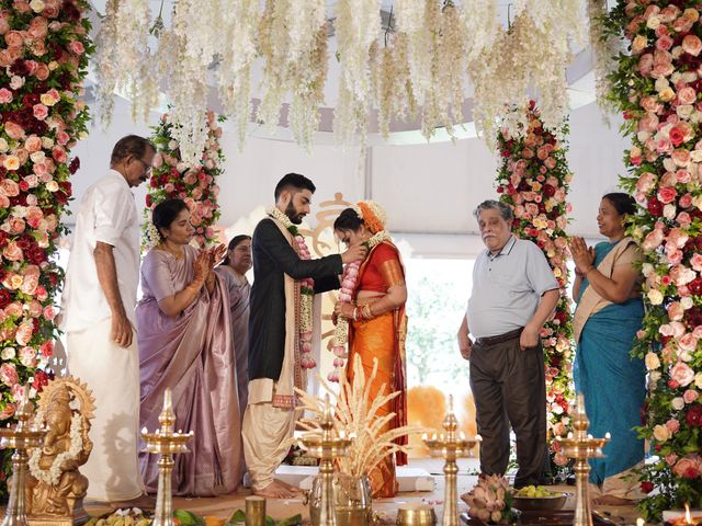 Shefanika and Pranav&apos;s wedding in Ernakulam, Kerala 19