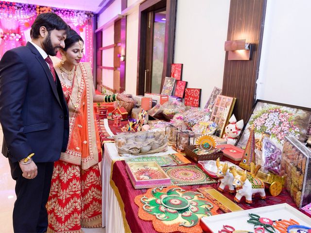 Saeeli and Sandesh&apos;s wedding in Mumbai, Maharashtra 30
