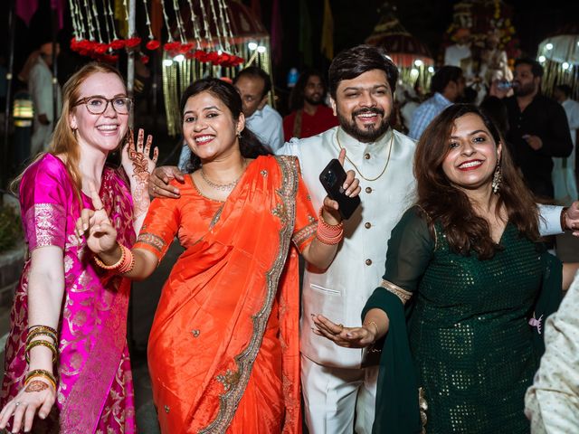 Pragya and Rohit&apos;s wedding in Faridabad, Delhi NCR 35