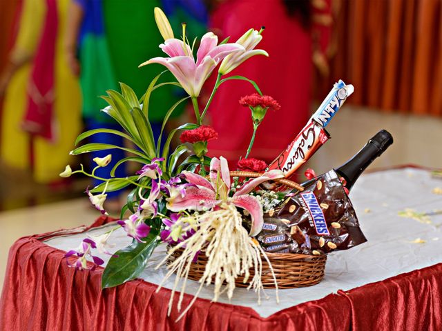 Sunny and Pooja's wedding in Mumbai, Maharashtra 4