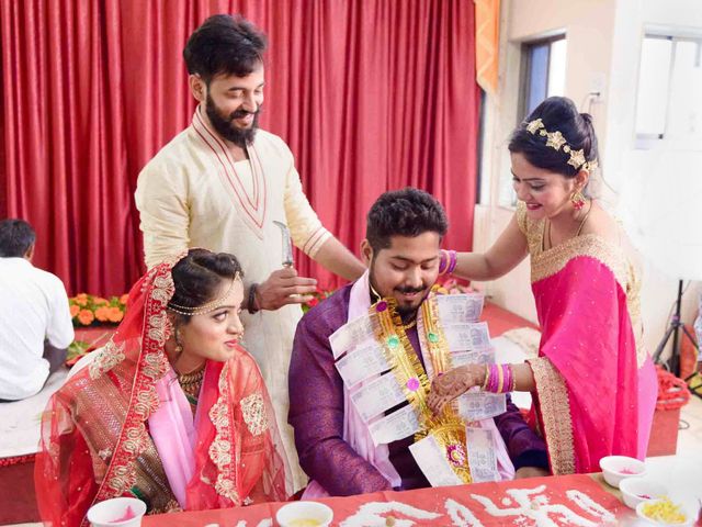 Sunny and Pooja's wedding in Mumbai, Maharashtra 15
