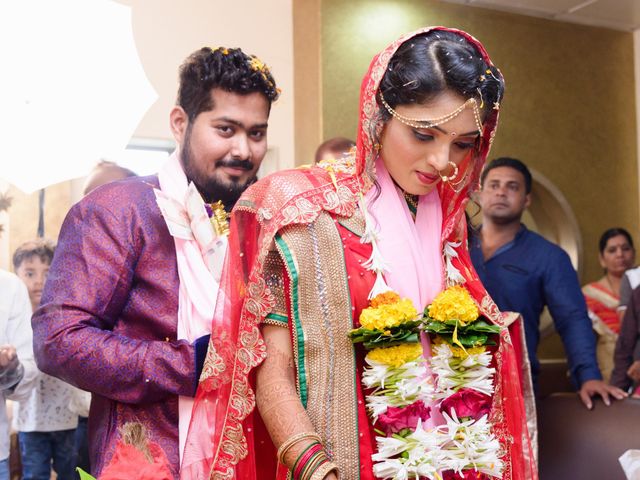 Sunny and Pooja's wedding in Mumbai, Maharashtra 17