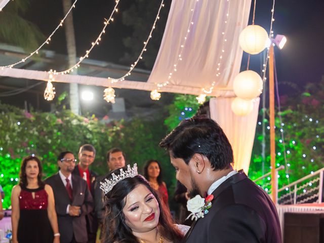 Khushboo and Dempster&apos;s wedding in Mumbai, Maharashtra 33