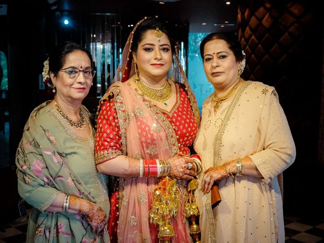 Vanita and Sukhvinder&apos;s wedding in West Delhi, Delhi NCR 42