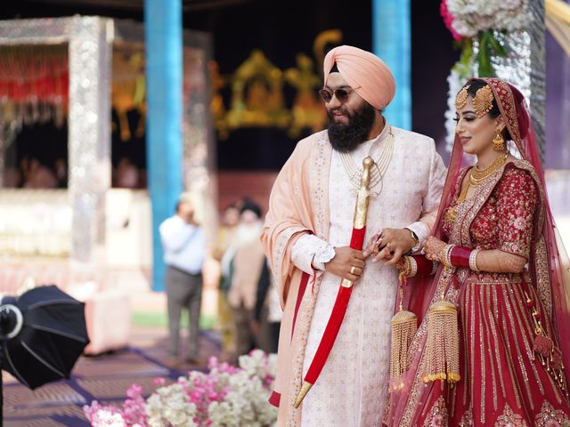 Gagandeep and Gurveen's wedding in Zirakpur, Chandigarh 6