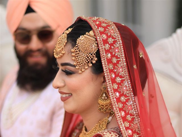 Gagandeep and Gurveen's wedding in Zirakpur, Chandigarh 5