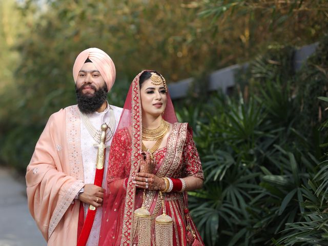 Gagandeep and Gurveen's wedding in Zirakpur, Chandigarh 11