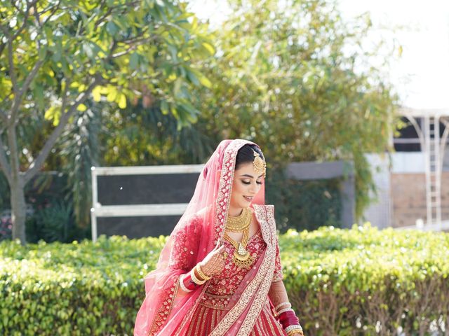 Gagandeep and Gurveen's wedding in Zirakpur, Chandigarh 3