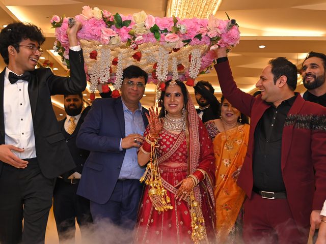 Kanika and Vikas&apos;s wedding in North Delhi, Delhi NCR 10