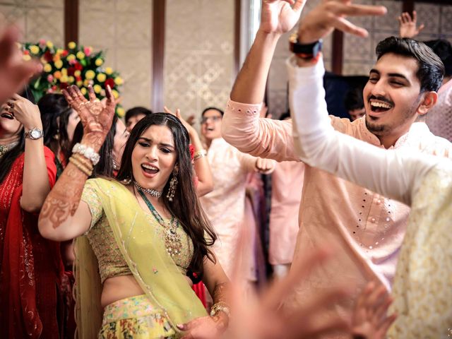 Shubham and Aayushi&apos;s wedding in Mumbai, Maharashtra 31