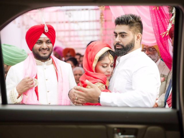 Aman and Himnit's wedding in Chandigarh City, Chandigarh 16