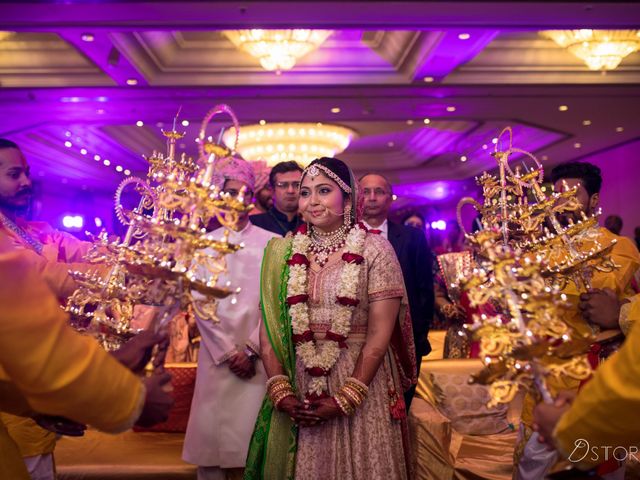 Pooja and Khameer's wedding in Mumbai, Maharashtra 33