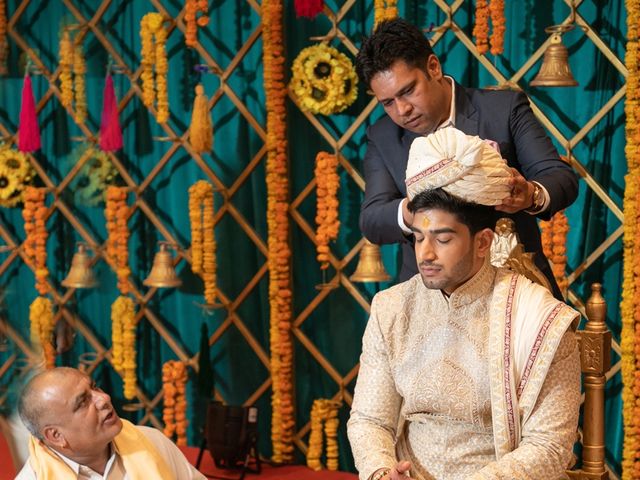 Ronik and Shivali's wedding in Jhansi, Uttar Pradesh 37