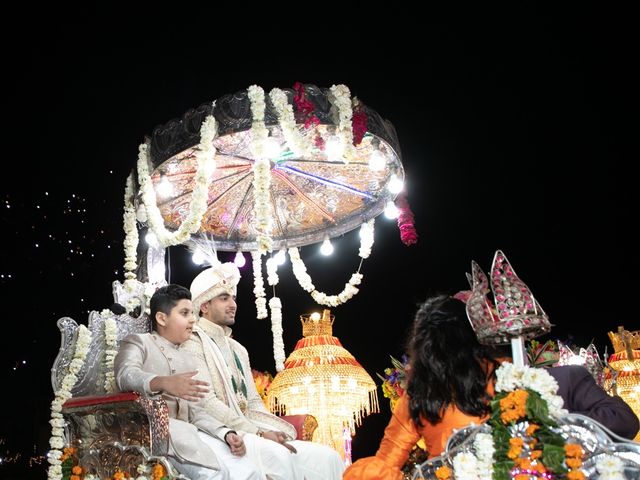 Ronik and Shivali&apos;s wedding in Jhansi, Uttar Pradesh 38