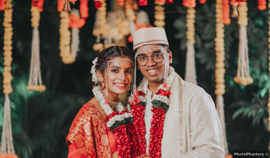 Saumitra and Anisha's wedding in Pune, Maharashtra