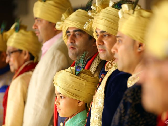 Dharmi and Kishen&apos;s wedding in Surat, Gujarat 14