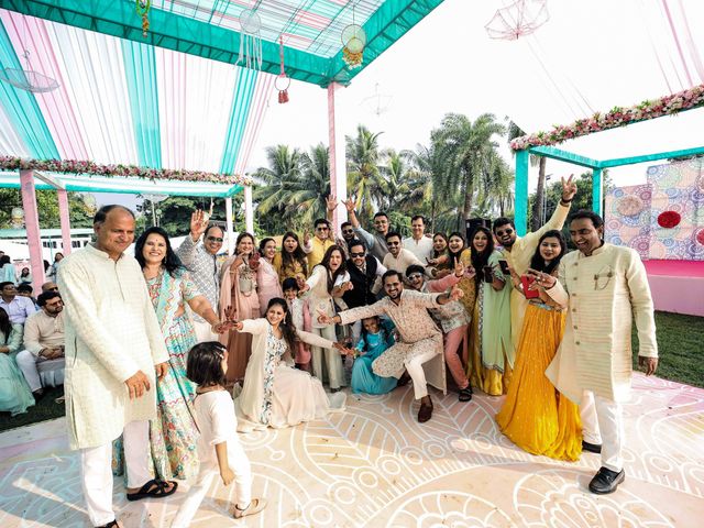 Kayshik and Hinal&apos;s wedding in Daman, Daman and Diu 38