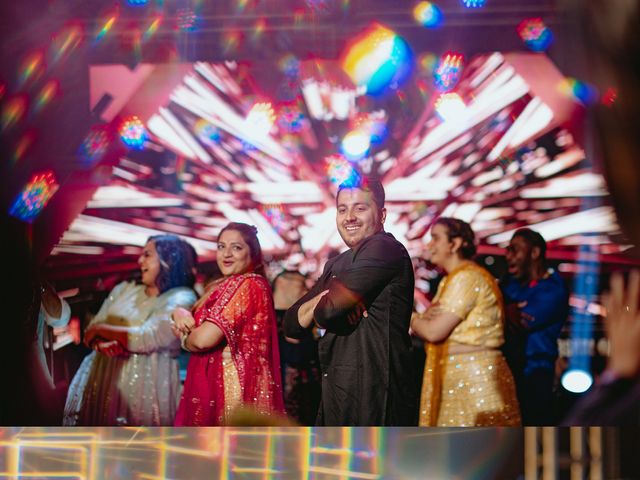 Pooja and Akshay's wedding in South Delhi, Delhi NCR 20