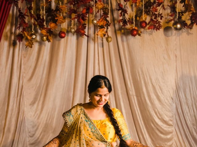 Vandana and Saurabh&apos;s wedding in Lucknow, Uttar Pradesh 16