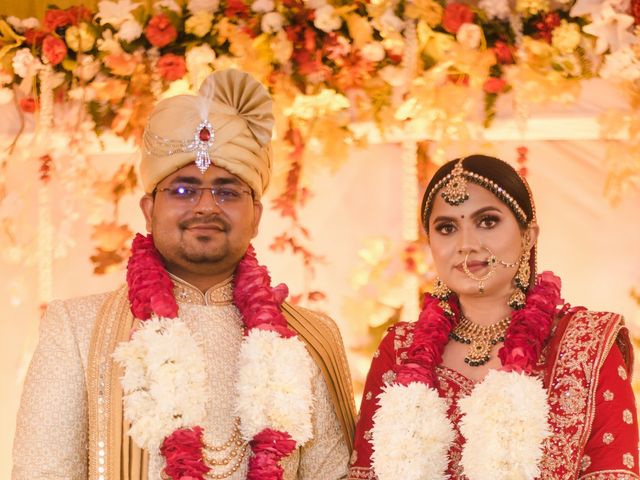 Vandana and Saurabh&apos;s wedding in Lucknow, Uttar Pradesh 23