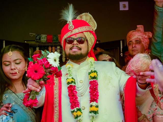 Bhoomi and Shivam&apos;s wedding in Vadodara, Gujarat 23