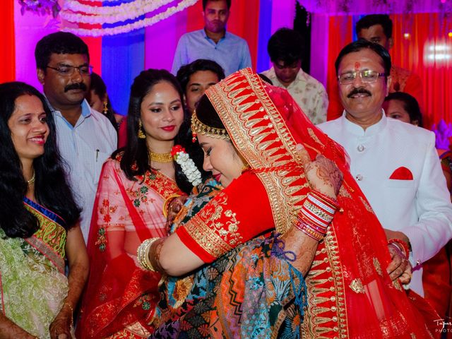 Bhoomi and Shivam&apos;s wedding in Vadodara, Gujarat 53