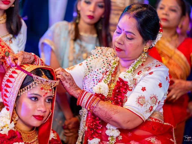 Bhoomi and Shivam&apos;s wedding in Vadodara, Gujarat 50